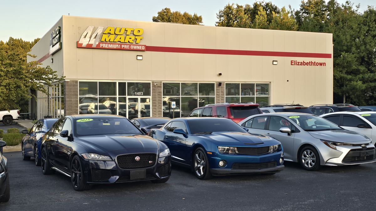 44 Auto Mart dealership at 1403 N Dixie Hwy in Elizabethtown, KY